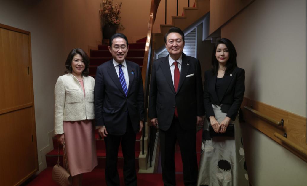 金建希与岸田裕子,岸田裕子穿和服照片