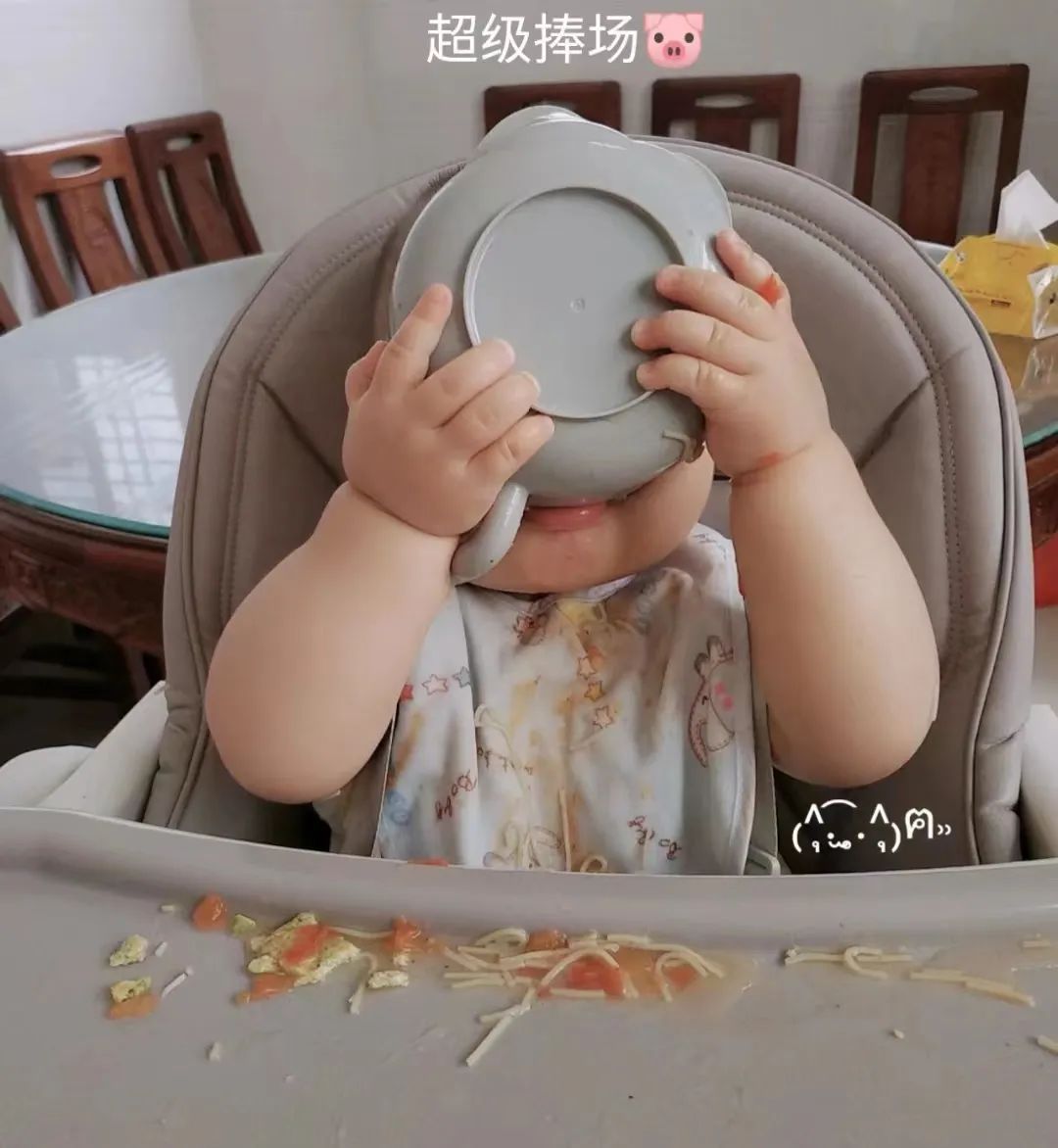 宝宝吃饭过急,宝宝吃饭一点都不着急