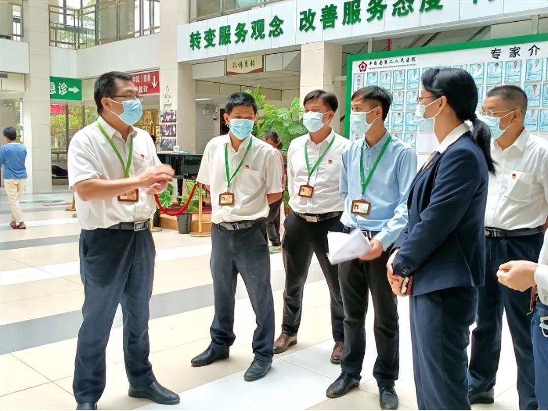 致敬每一位在抗疫一线的工作人员,致敬每一位奋斗在前线的医护人员