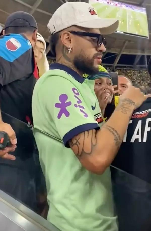 巴舒亚伊美甲,巴舒亚伊世界杯搞笑