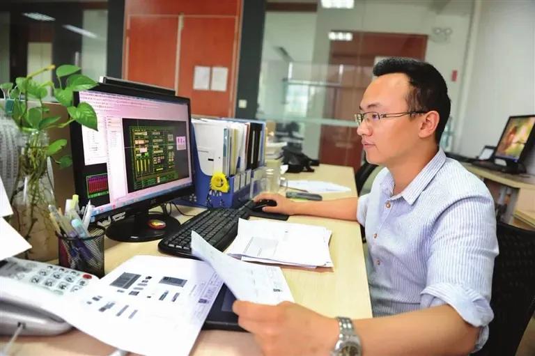 领导让我给出裁员名单我该怎么办,领导说自己在裁员名单上