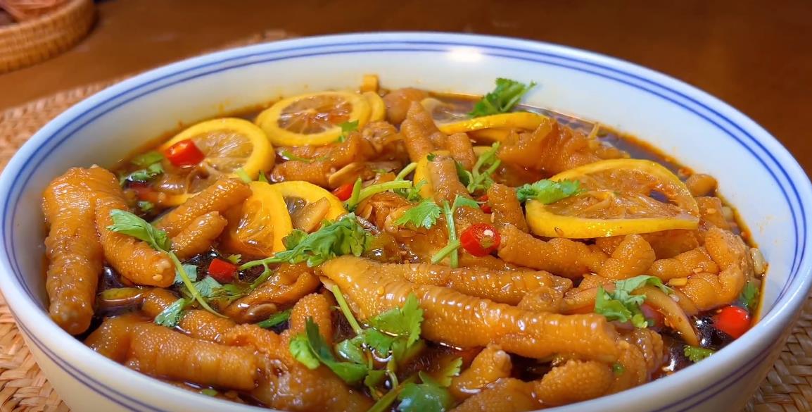 什么食物有胶原蛋白最多让脸饱满,吃什么样的胶原蛋白能让皮肤饱满