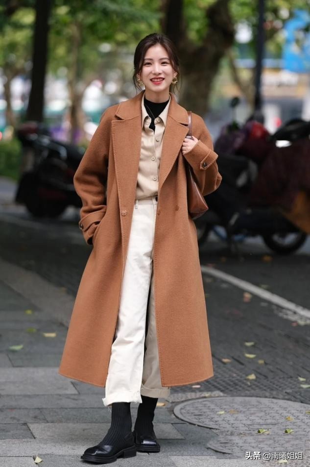 时髦阔腿裤冬,现在流行的阔腿裤秋冬怎么穿