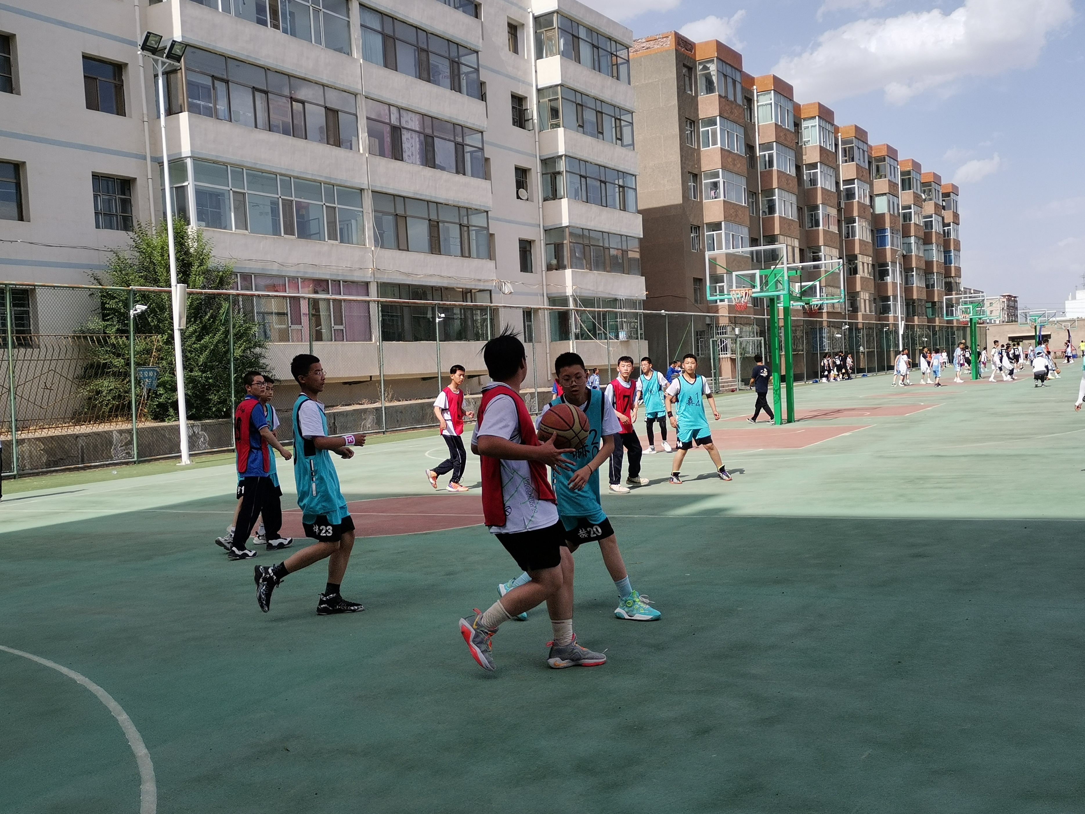 骄阳似火燃燃,骄阳似火激情四射下一句