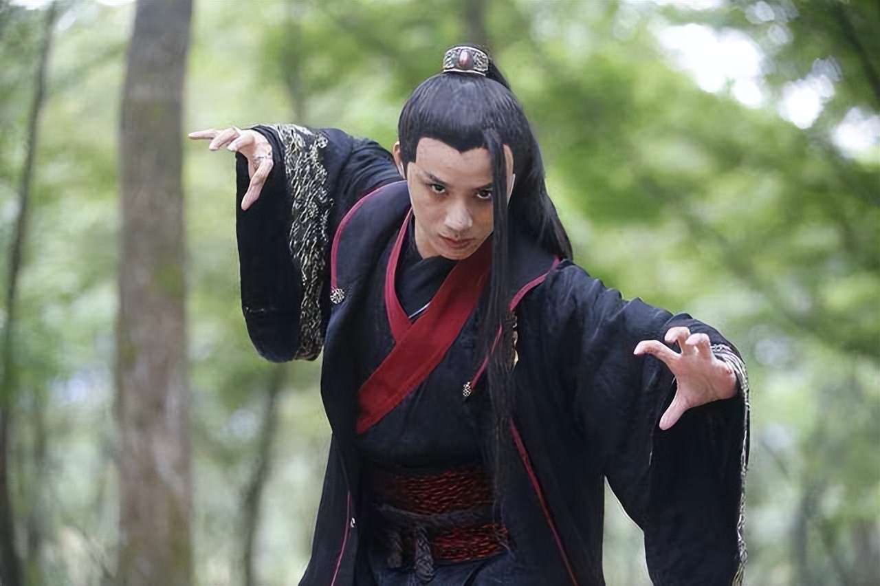 推荐四本超级好看的现言小说,十部顶级黑白两道言情小说推荐