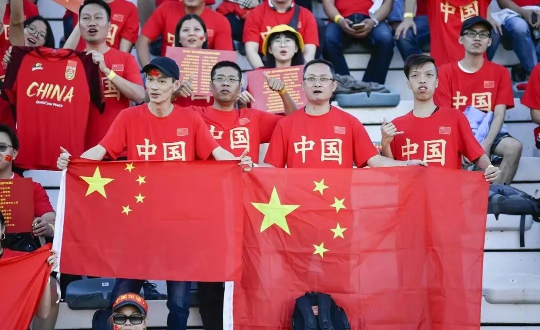 国足被越南“狂揍”！不解决这“八问”，中国足球永无出头之日…