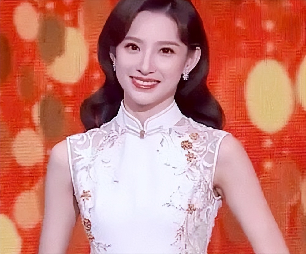 2022央视春晚主持人马凡舒简历,马凡舒2022年春晚主持人开场视频