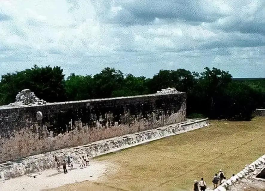 足球只是游戏吗,足球真的就只是一项运动吗