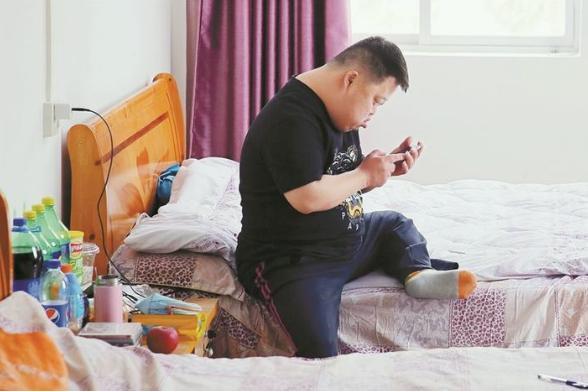 指挥家舟舟癌症,41岁指挥家舟舟纪录片