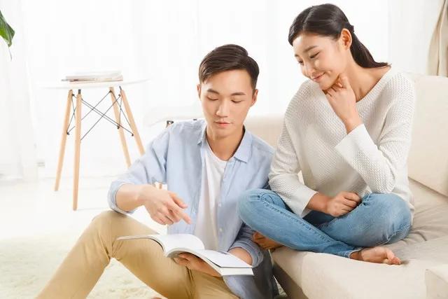 男朋友爱你为你做的十件事,男朋友为你做过8件事说明爱你