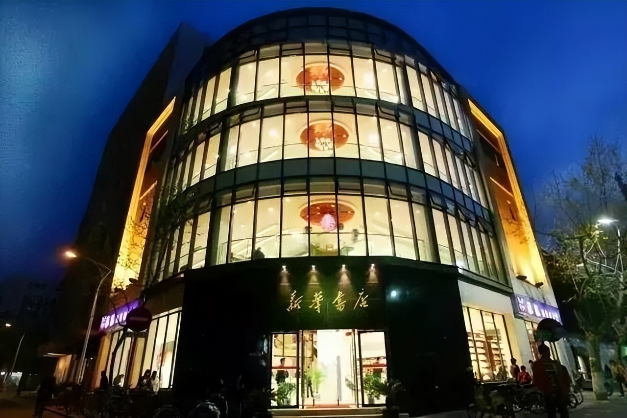 电商导致实体店生意萧条怎么办,新华书店在互联网下的发展前景