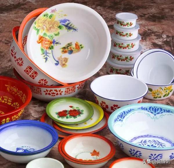 一花一世界，一叶一菩提，以洋字打头的词语