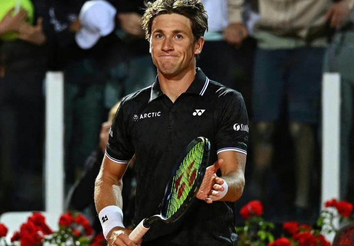 大逆转！剑指冠军！丹麦天才让一追二爆掉4号种子，锁定决赛门票