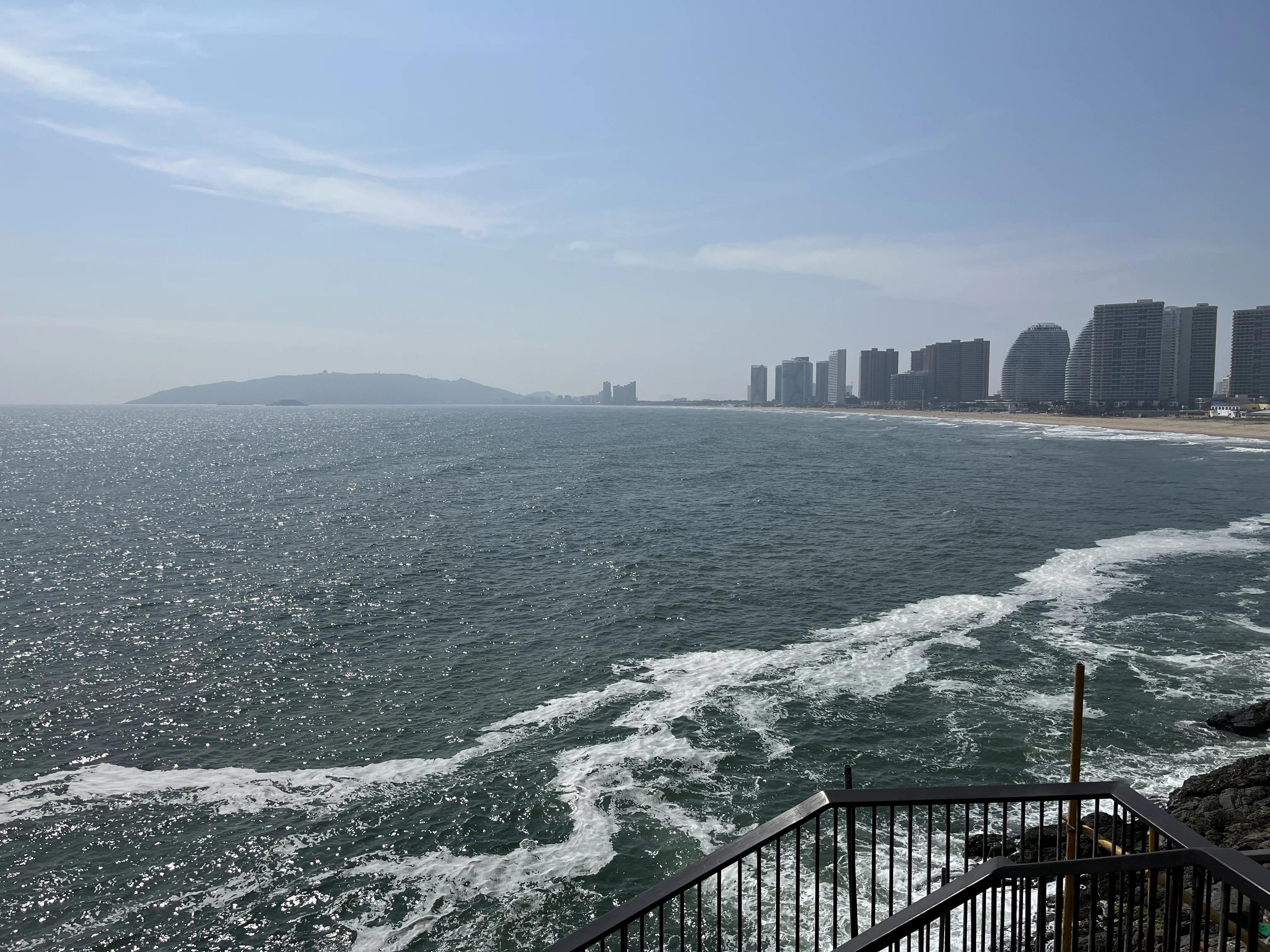 双月湾网红打卡地礁石酒吧地址,双月湾礁石酒吧消费