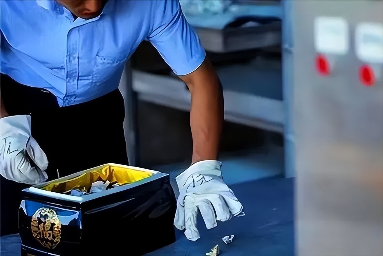 遗体被火化后为什么只剩下骨灰,遗体火化后为什么没有牙齿