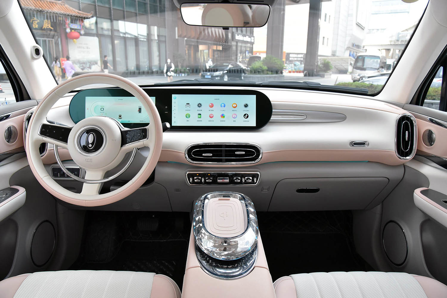 星越l两驱尊贵型这款车值得买吗,汉dm和星越l哪个性价比高