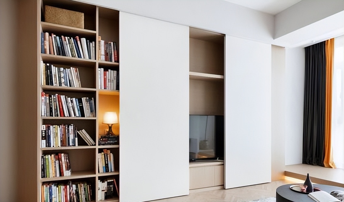 在老公的坚持下，电视墙打满柜子，入住两年，只能说真香