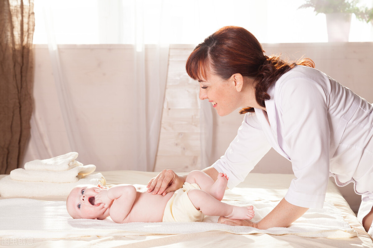 北京请月嫂一个月多少钱,北京十月阳光月嫂培训费多少钱