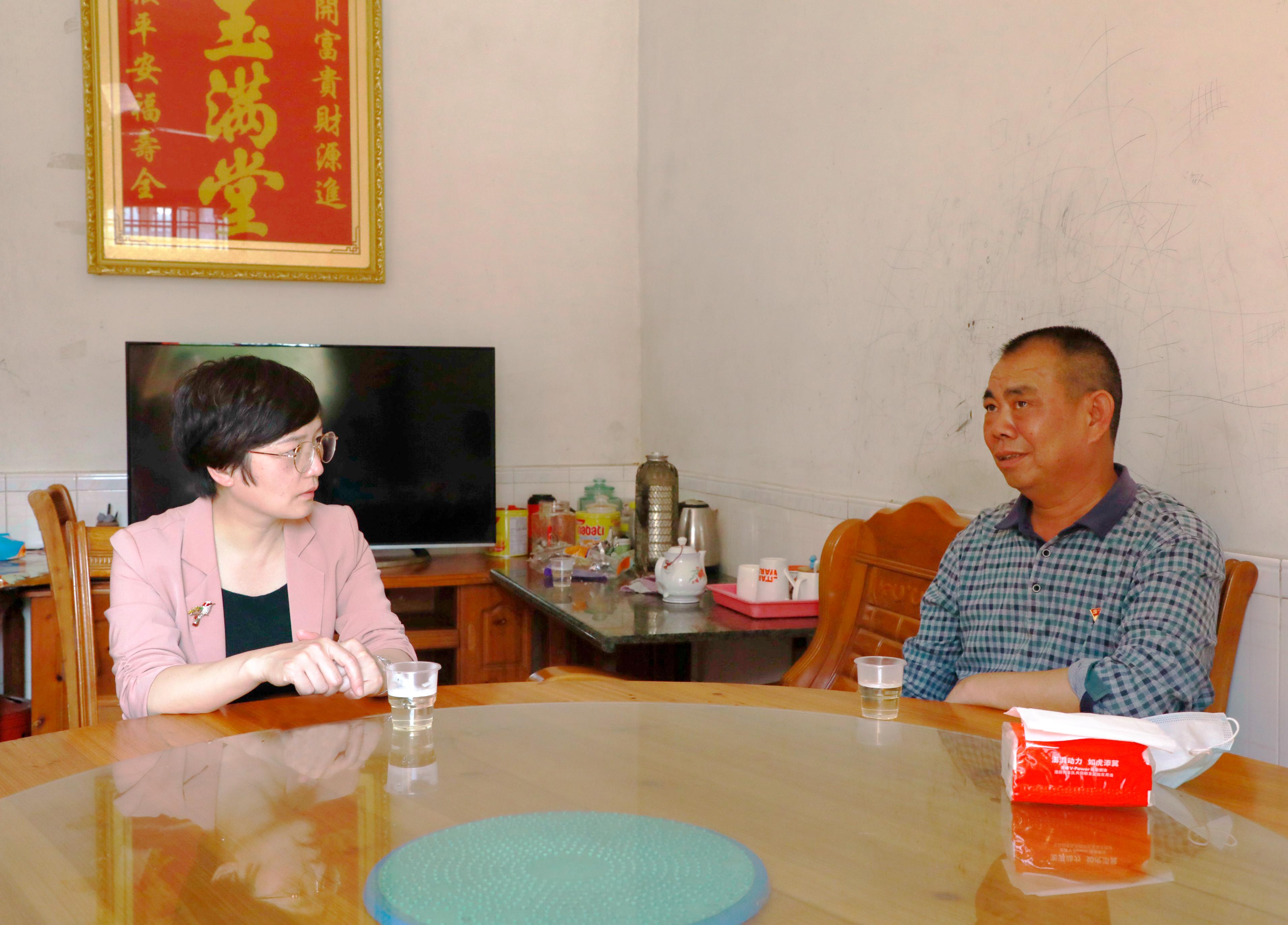 云浮市云安区委书记梁玉莉：书记家访，切实解决群众“急难愁盼”问题