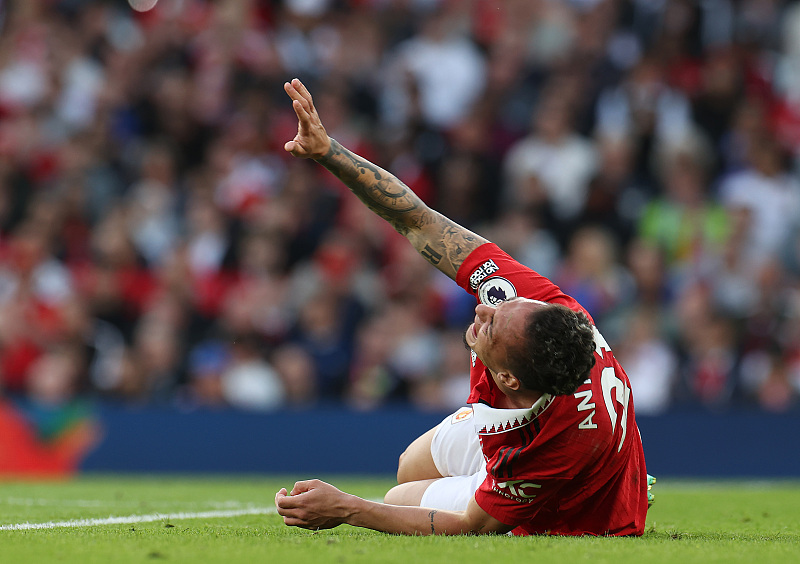 曼联1亿标王主场首秀,曼联0-1埃弗顿受伤