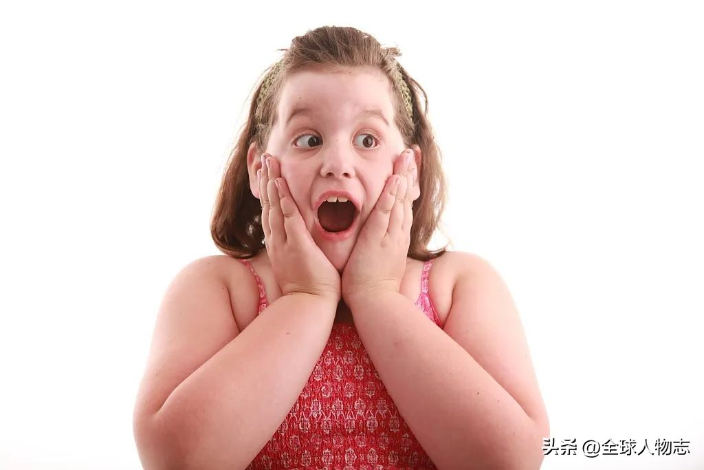 1450斤美国女孩,1450斤巨胖女孩被男子追