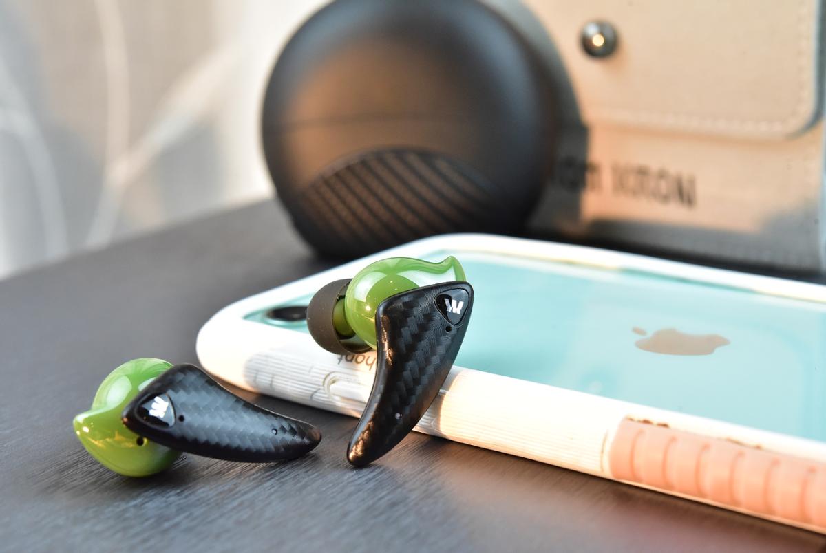 重新定义轻奢运动耳机,乐旷陶瓷耳机莫文蔚