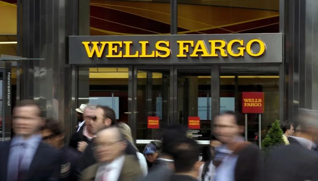 巴菲特聪明吗,巴菲特买银行业