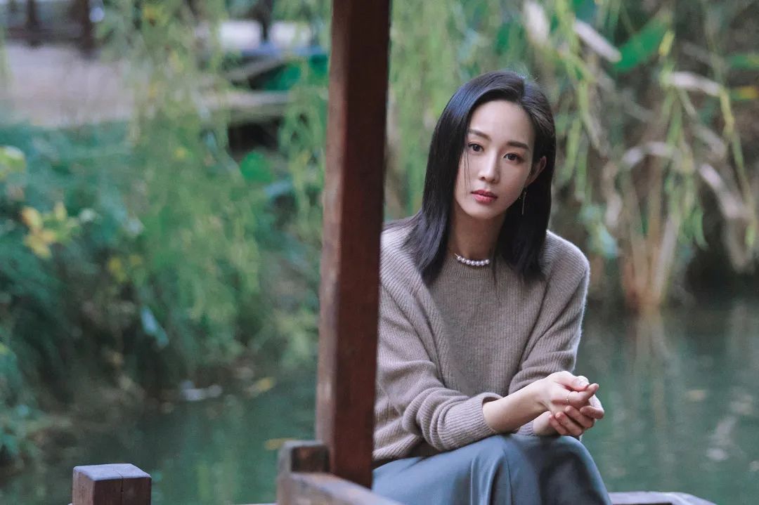 十分简单但是十分高级的穿搭,学这2种显高级的穿搭技巧