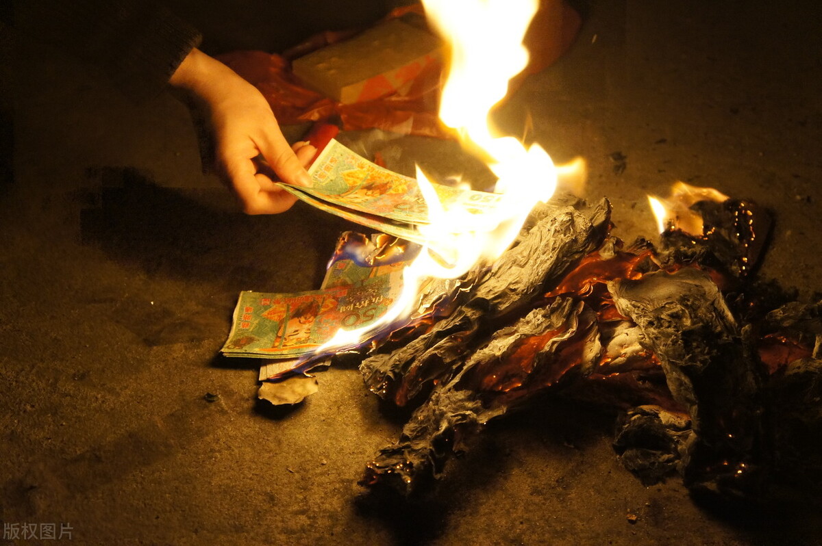 清明上坟祭祖应注意哪些,清明节祭祖上坟的忌讳