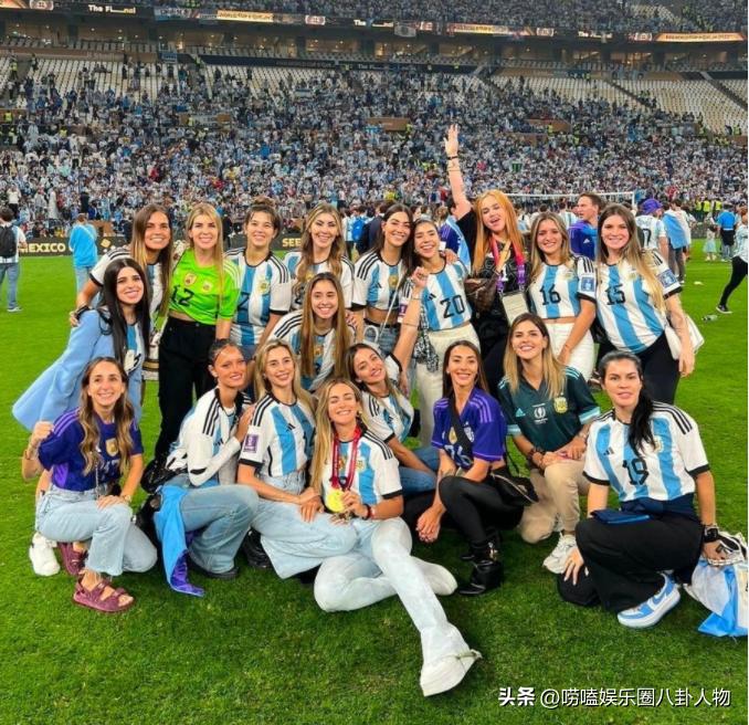 梅西和老婆同框大秀,梅西老婆手拿战靴