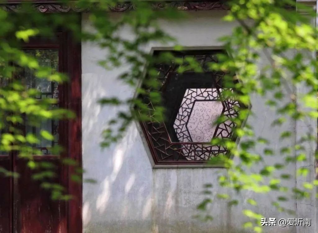 100句绝美春日诗词温柔又浪漫,微雨过小荷翻榴花开欲然