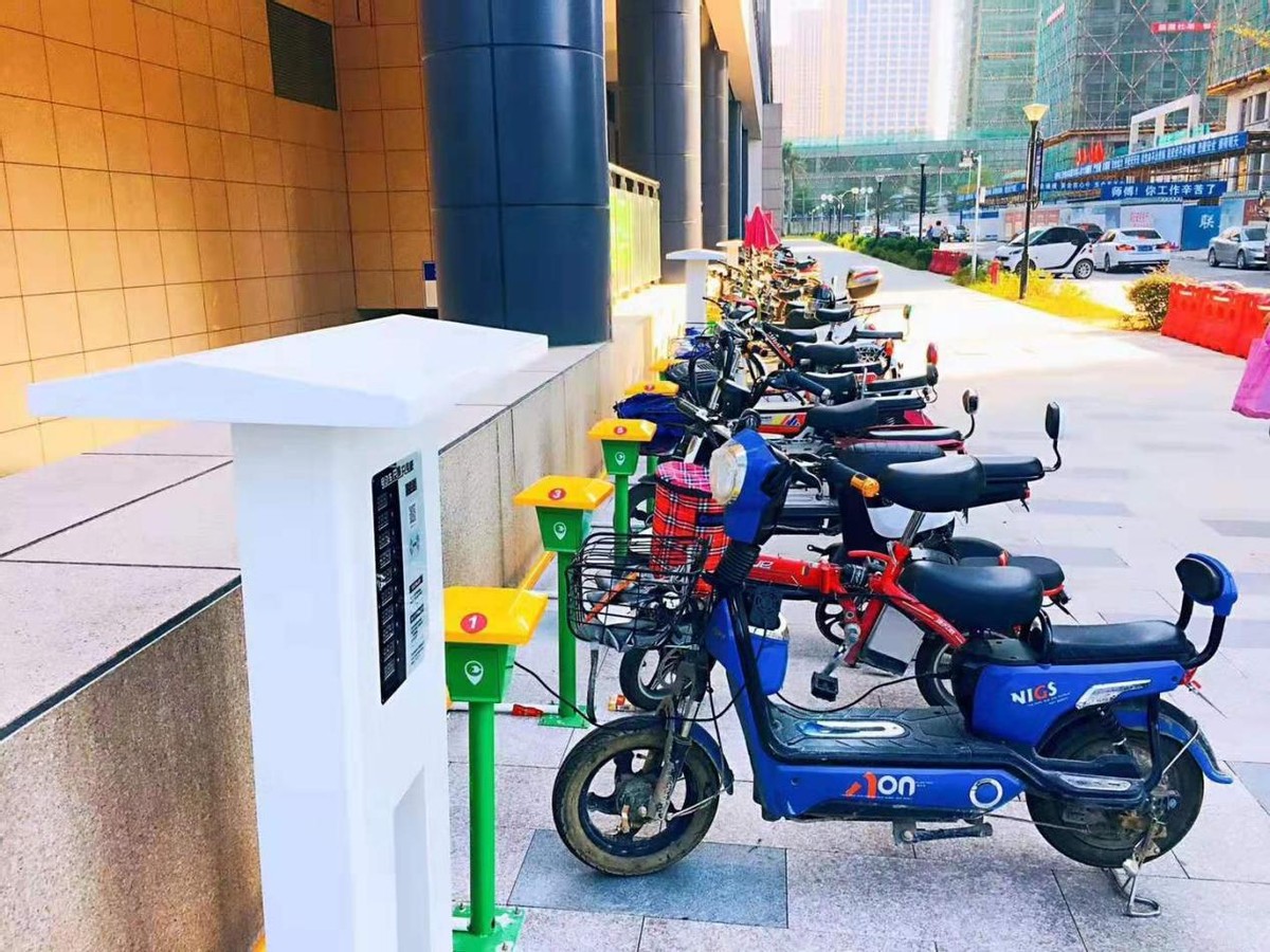 铅酸电池和锂电池电动车充电区别,铅酸电池能用锂电池充电器充电吗