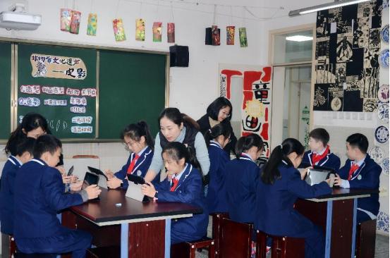 成都弟维小学:爱美育美,用美术构筑孩子多彩童年!