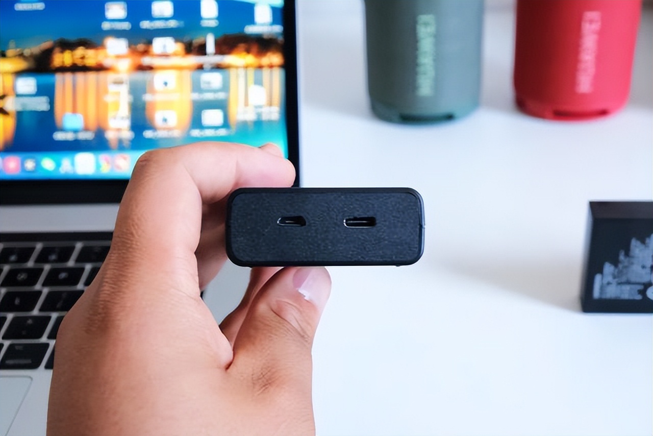 微单电池不耐用，嫌弃原厂电池太贵，平替产品绿联相机电池体验