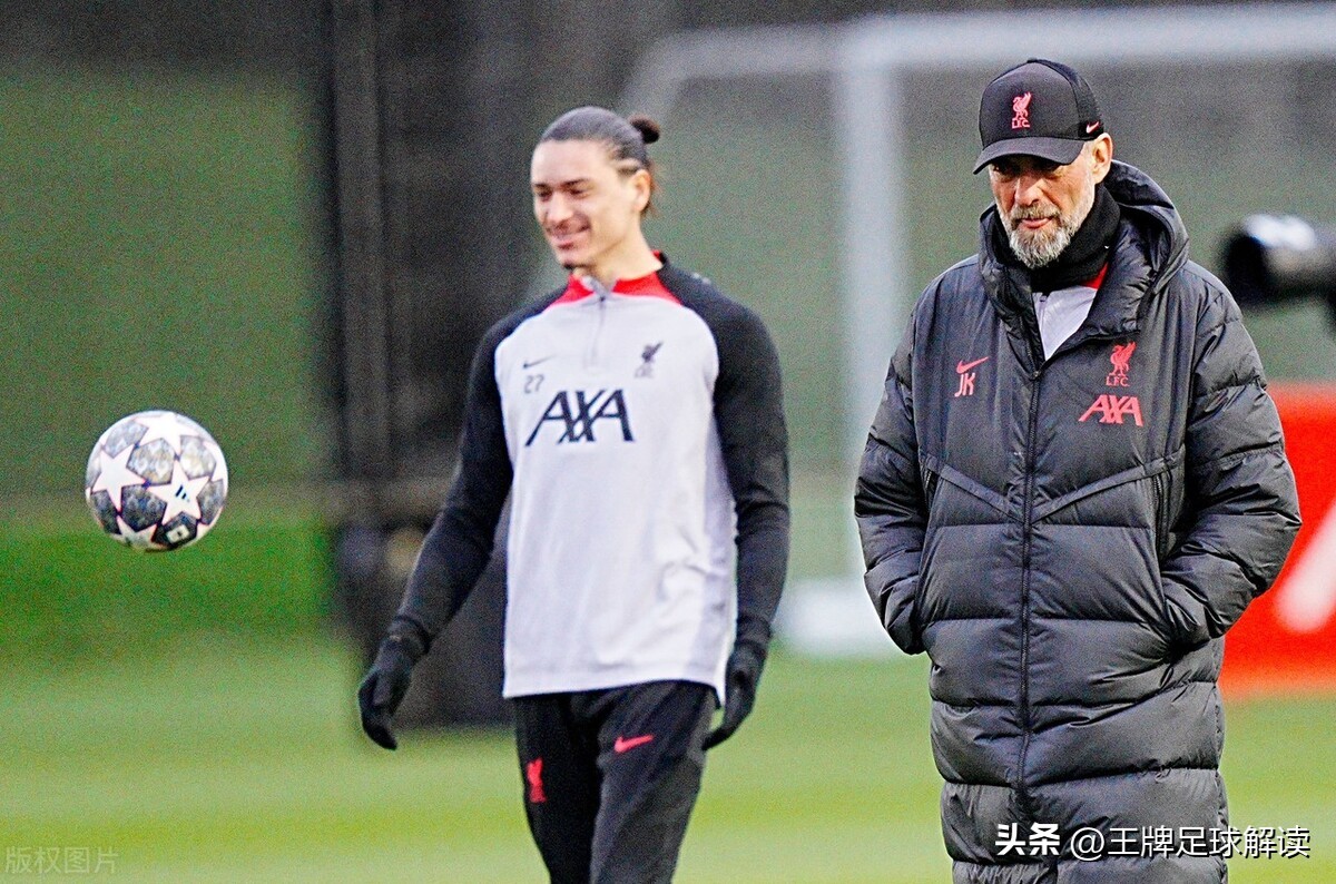 瓜迪奥拉不满坎塞洛,瓜迪奥拉布阵曼城阵容