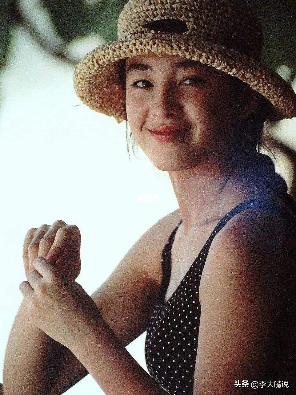 被母亲送给导演，被强迫拍摄，她的一生有多可悲