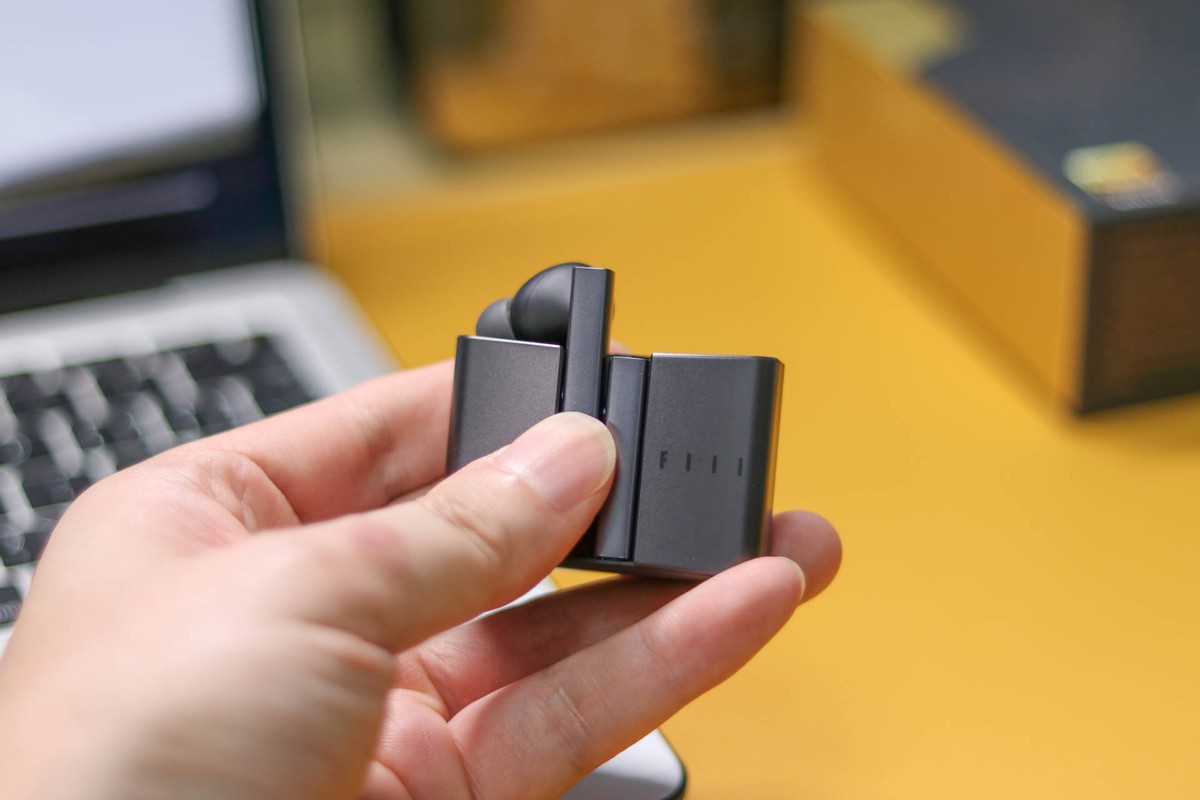 hires小金标,颜值与实力可兼得fiilcc耳机体验