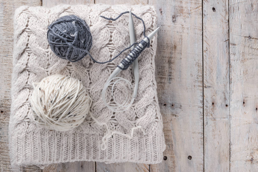 美鹿毛线编织服装,编织毛线外套男装