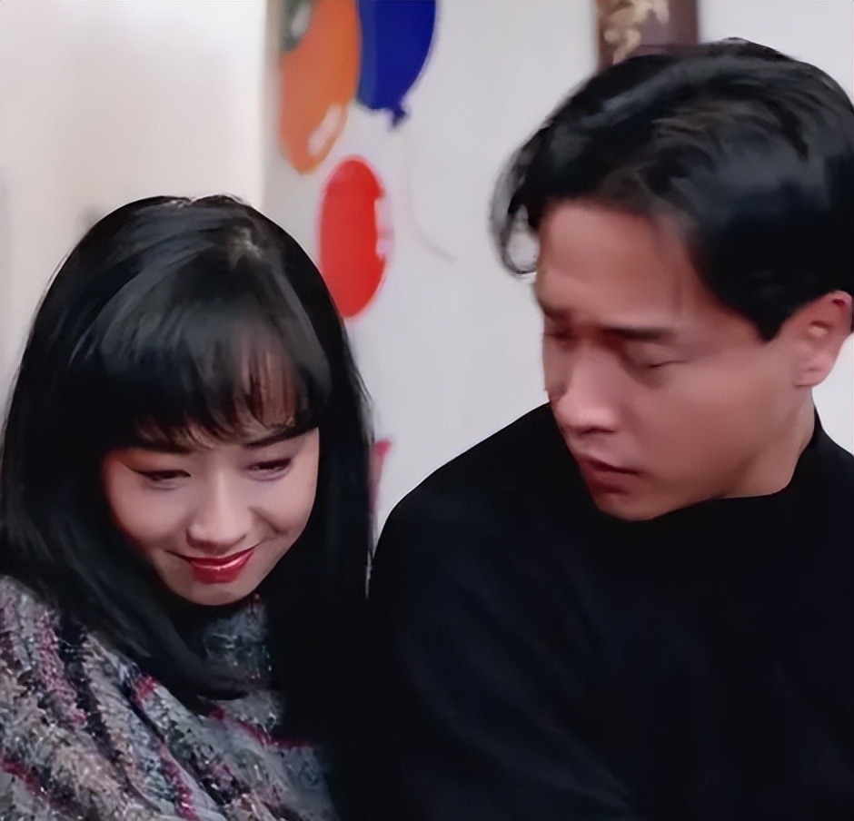 20年后再看张国荣：为何他会对一个男人情有独钟？原因尽显可怜！