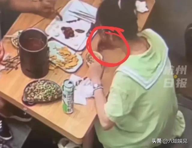 荒唐！疑大连一女子为吃霸王餐，偷拔裙底下面毛发放入食物