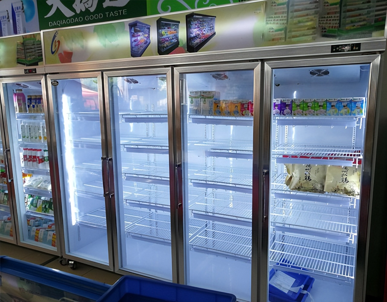 冰柜玻璃门雾气如何消除,冰柜真空玻璃门里面有雾怎么解决