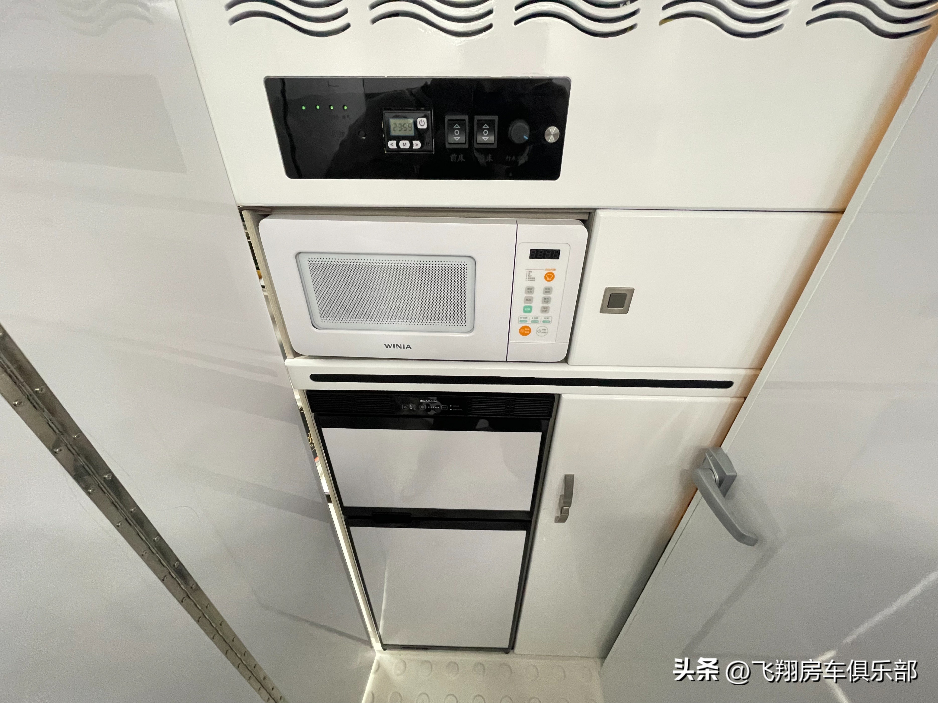 福特新世代六座短轴中顶优缺点,福特新世代短轴低顶用车感受