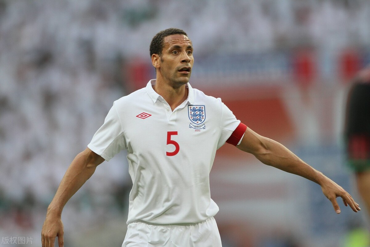 足球历史十大传奇左边锋,足球传奇十大后卫组合