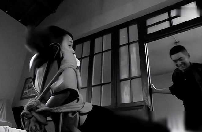 48年一上校太太在病房内遭6人轮奸，勤务兵关键时候挺身而出