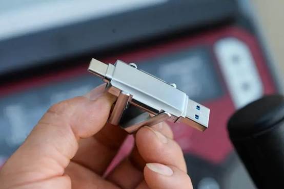 小心买到水货“u盘”，容量可以造假！学会辨别不吃亏