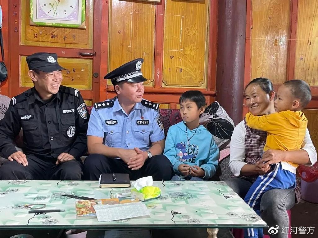 泸西白水:勇立潮头展“枫警”鸣笛扬帆启“新程”