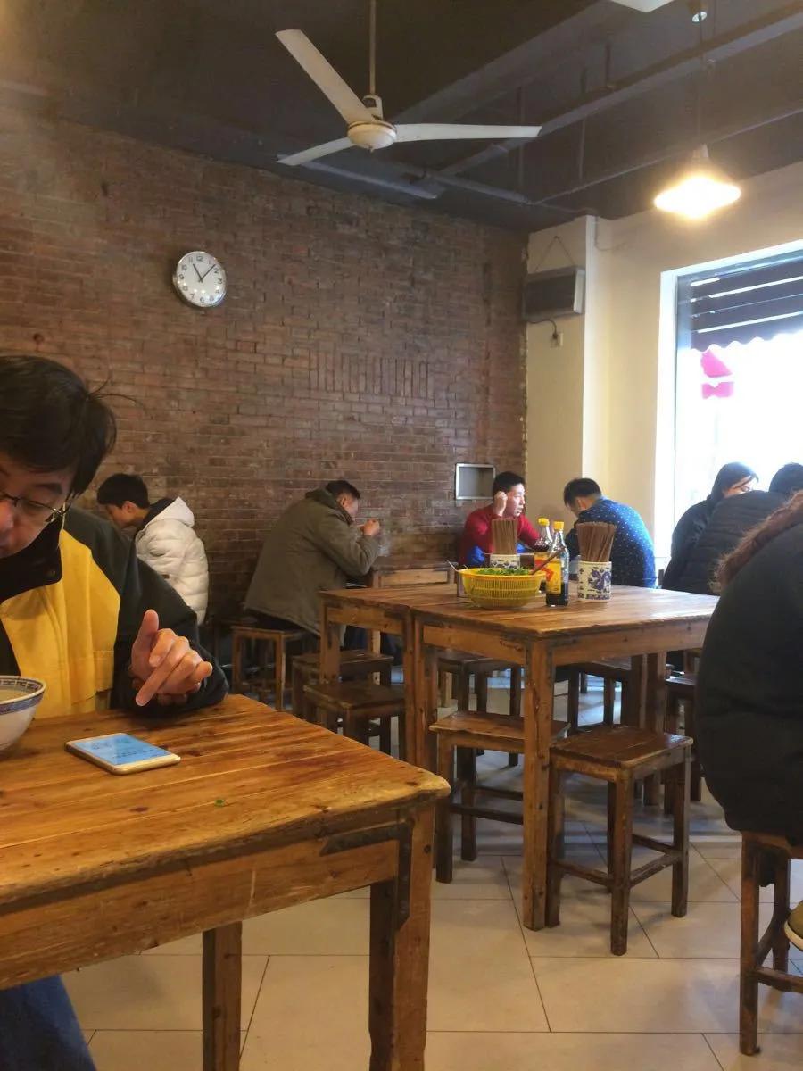 20年前抢走我的女友。现如今落到这个下场