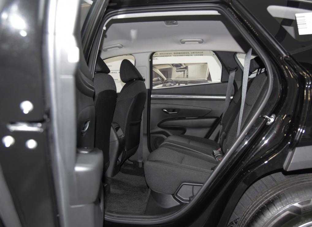 动力不足、销量一路下滑！北京现代第五代途胜L有哪些优缺点？