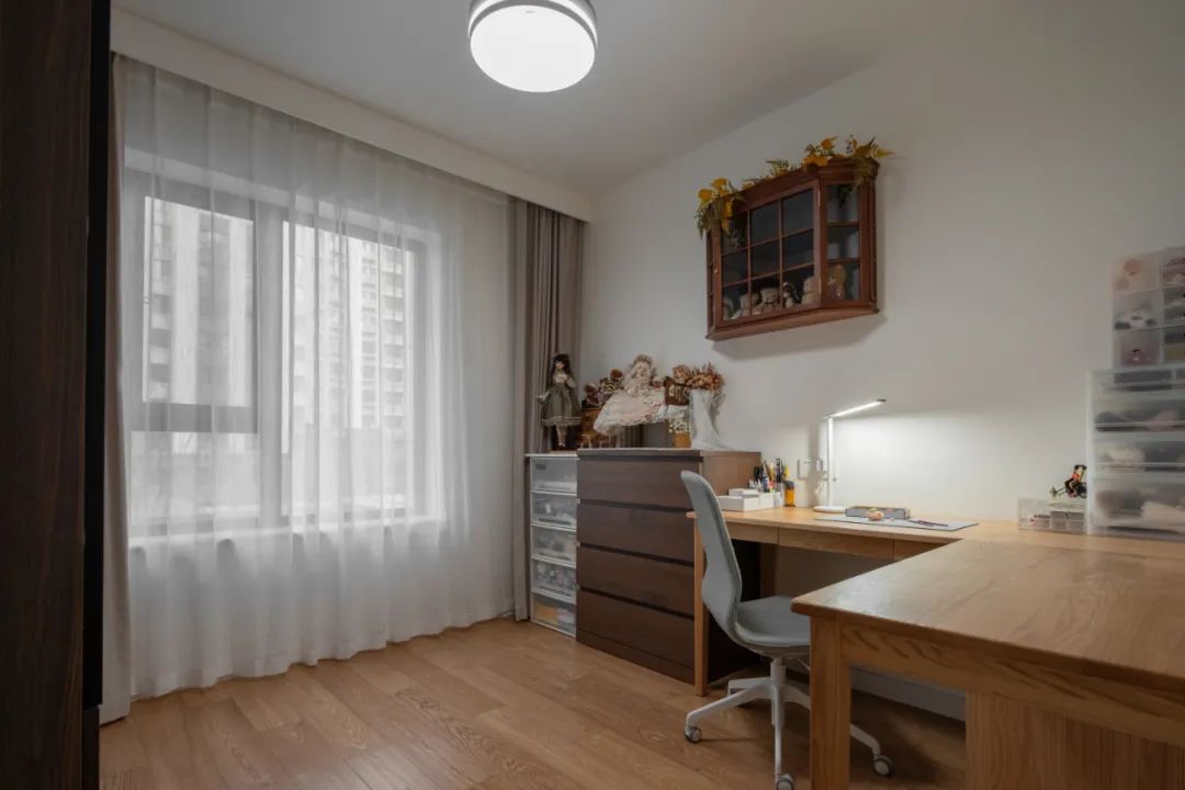 北京夫妻的120㎡新家火了，全屋刷大白墙，却有藏不住的高级感