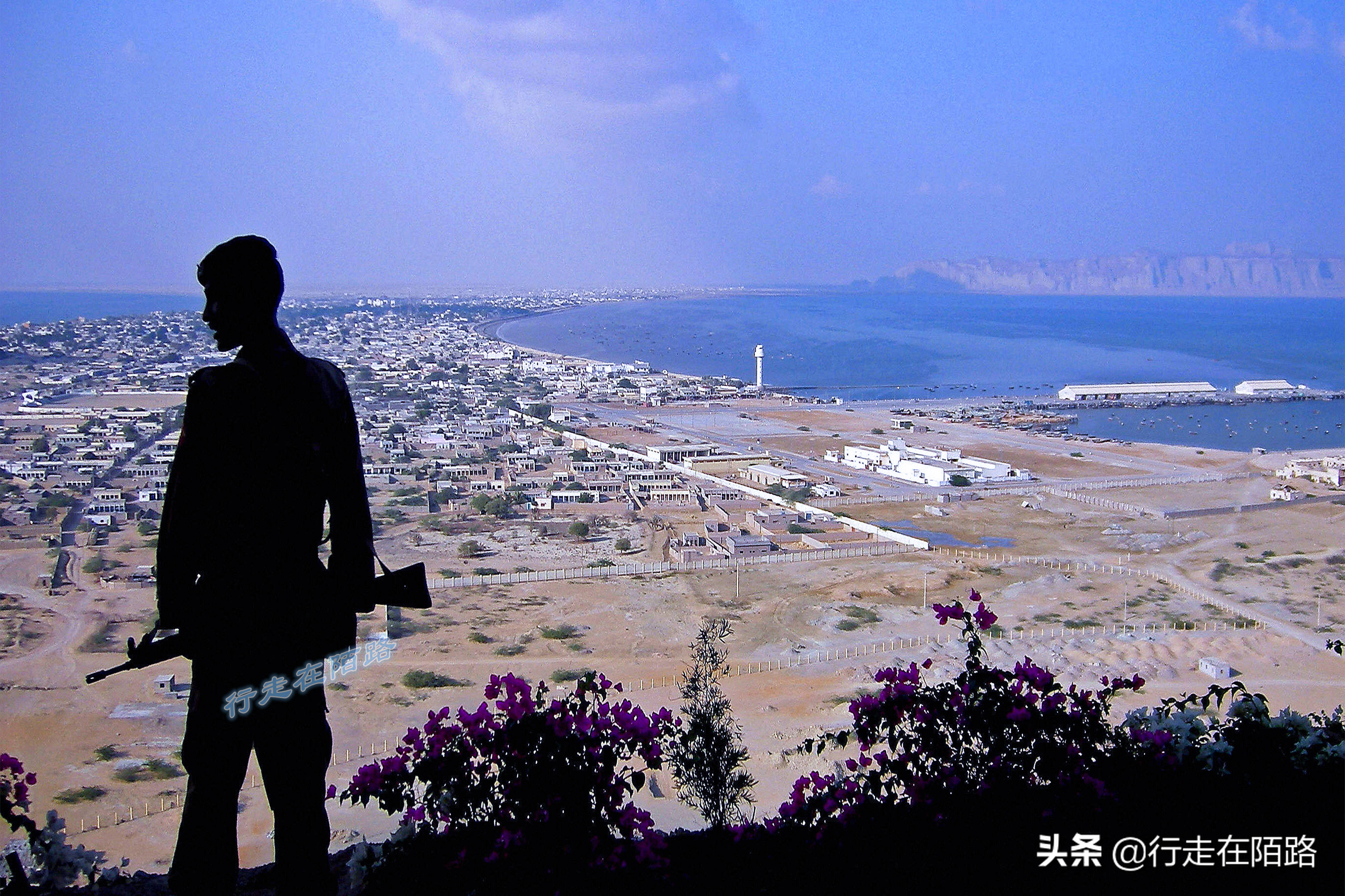 瓜达尔港为什么给新加坡运营,瓜达尔港40年运营权